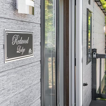 Red Wood Lodge - Uk40849 Скарбъро Екстериор снимка